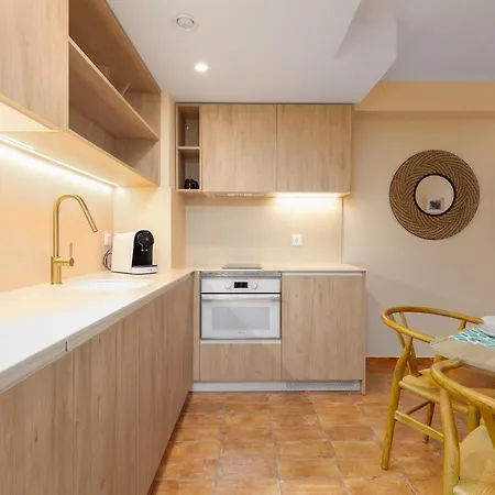 Ciencias J Apartment *